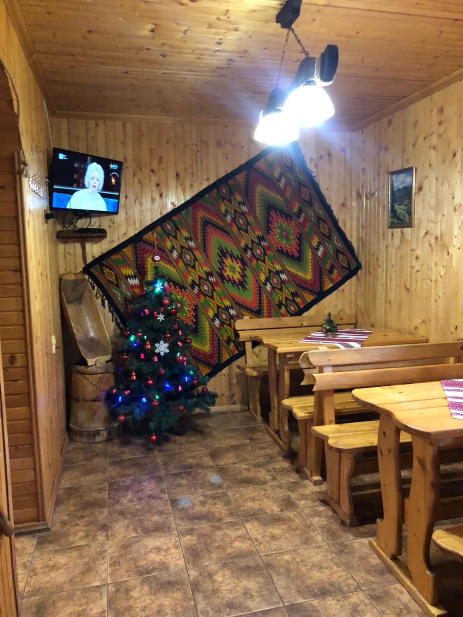 U Pana Ivana Jaremče Esterno foto