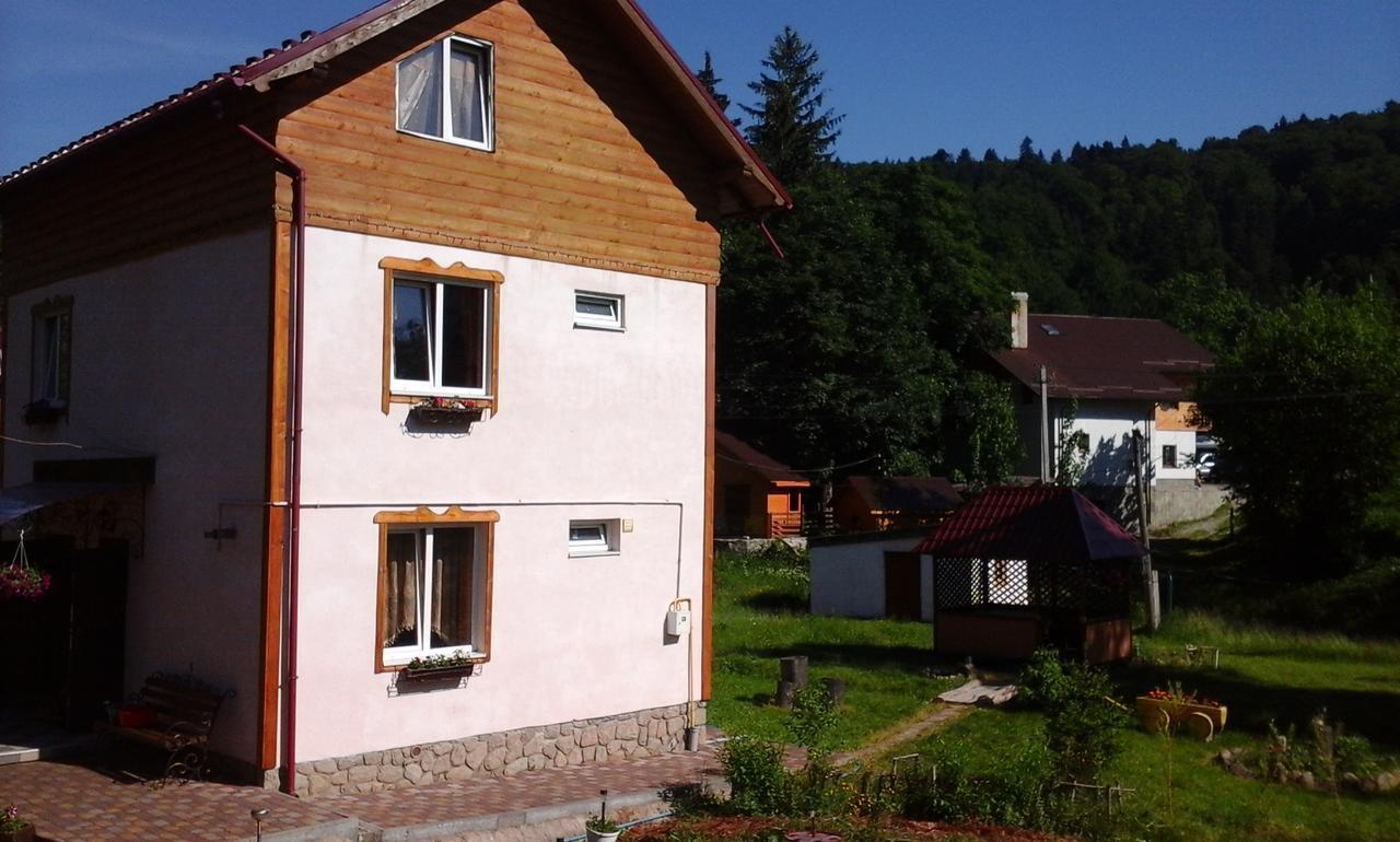 U Pana Ivana Jaremče Esterno foto