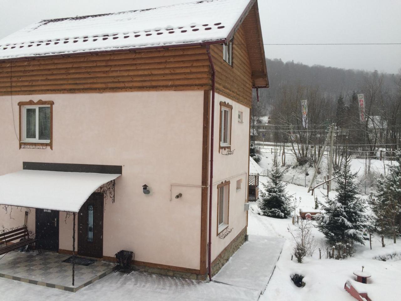 U Pana Ivana Jaremče Esterno foto